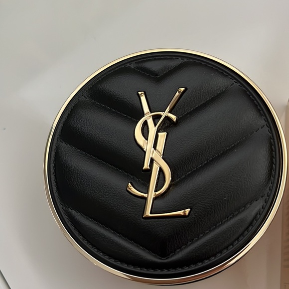 YSL cushion foundation - Picture 8 of 8